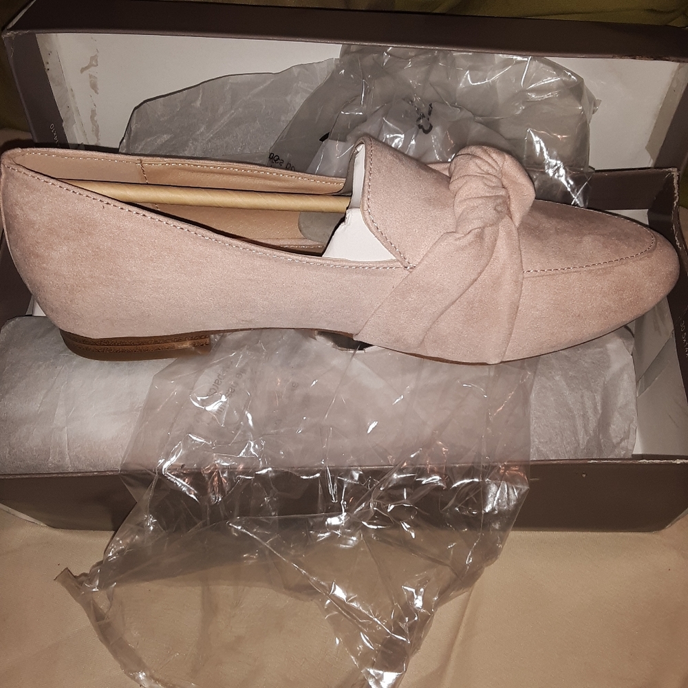 🎉HP🎉Loft Dim Rose Bow Knot Loafers. - Picture 6 of 6